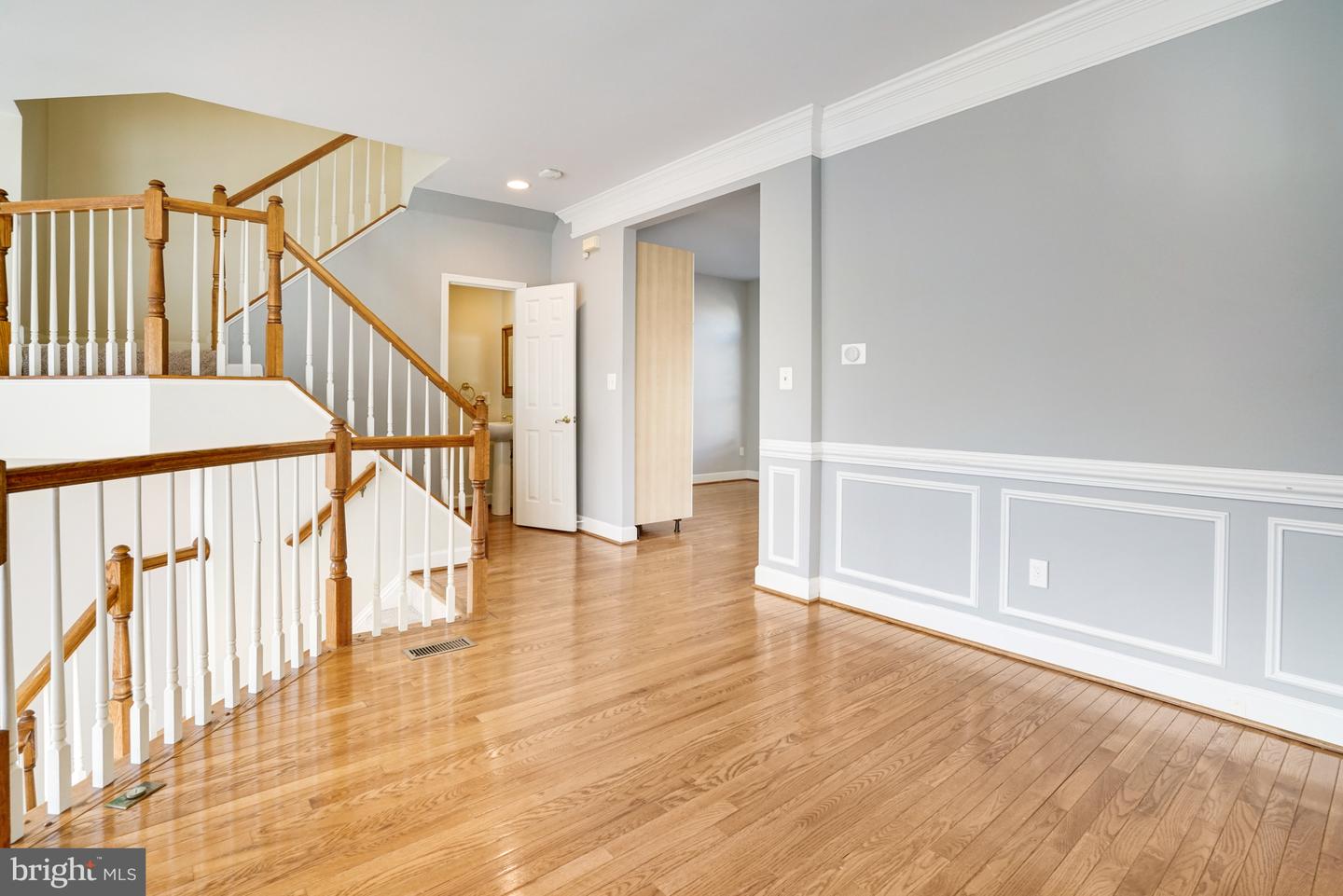 2505 GADSBY PL, ALEXANDRIA, Virginia 22311, 3 Bedrooms Bedrooms, ,3 BathroomsBathrooms,Residential,For sale,2505 GADSBY PL,VAAX2053516 MLS # VAAX2053516
