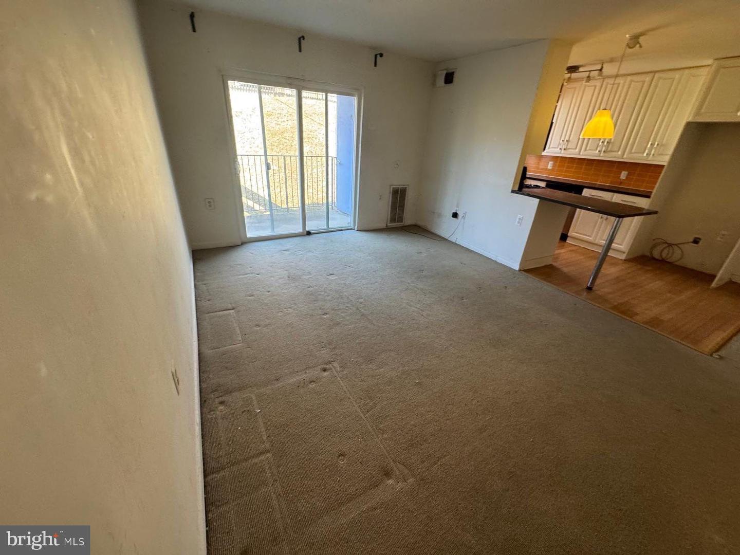 2333 16TH ST SE #203, WASHINGTON, District Of Columbia 20020, 2 Bedrooms Bedrooms, ,1 BathroomBathrooms,Residential,For sale,2333 16TH ST SE #203,DCDC2243874 MLS # DCDC2243874