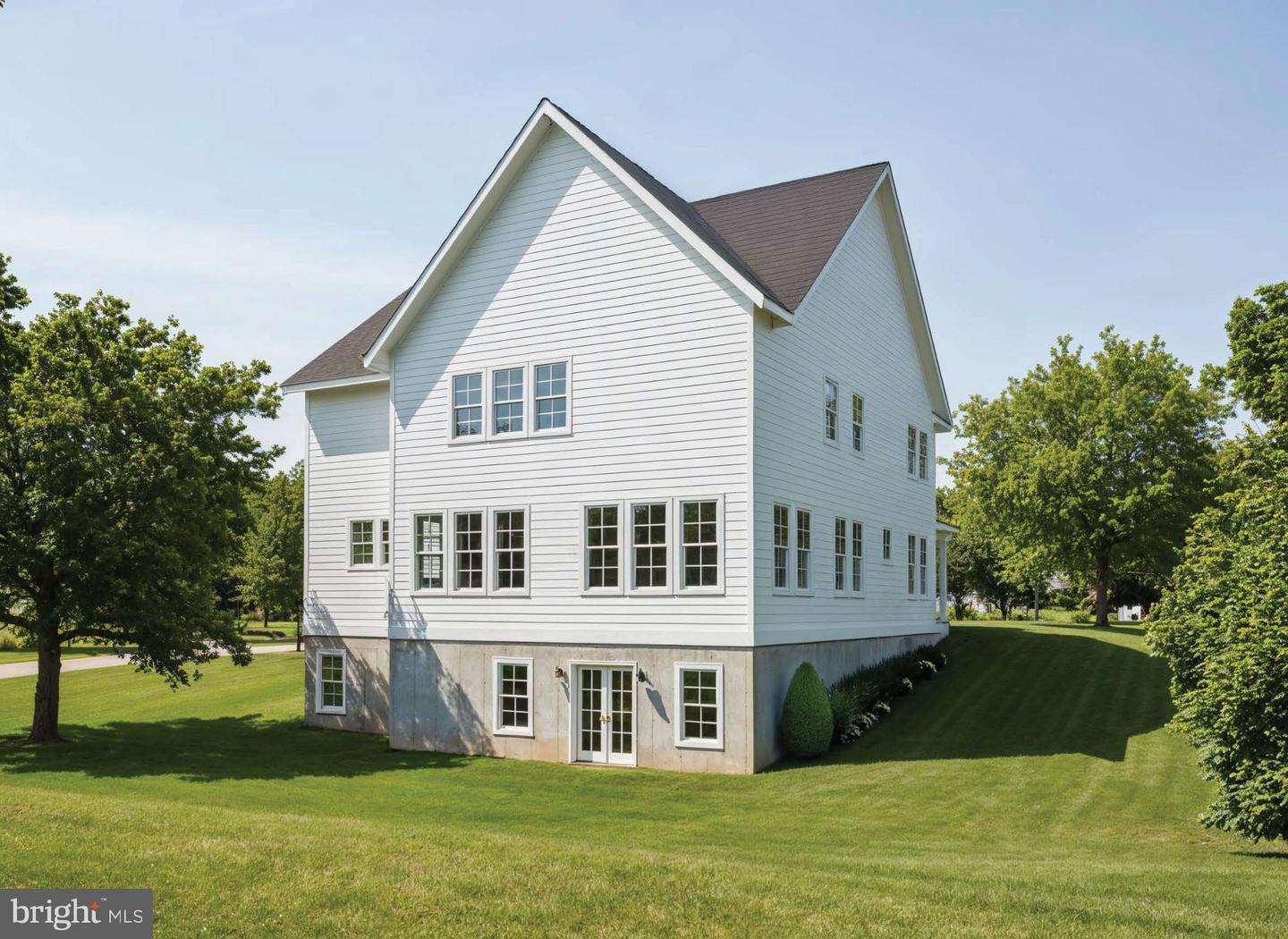 17979 OLD TRIANGLE RD, TRIANGLE, Virginia 22172, 6 Bedrooms Bedrooms, 15 Rooms Rooms,5 BathroomsBathrooms,Residential,For sale,17979 OLD TRIANGLE RD,VAPW2111504 MLS # VAPW2111504