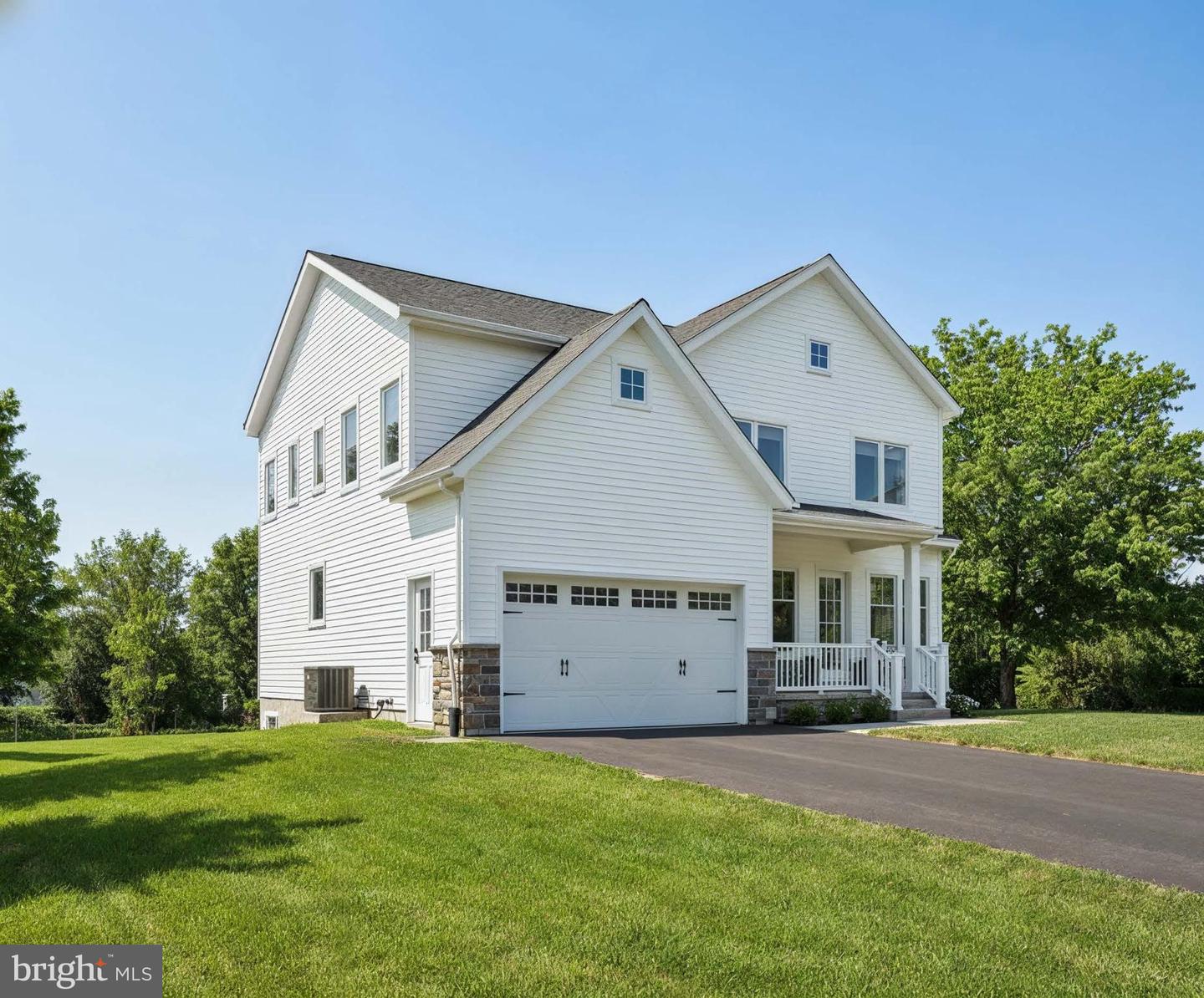 17991 OLD TRIANGLE RD, TRIANGLE, Virginia 22172, 5 Bedrooms Bedrooms, ,5 BathroomsBathrooms,Residential,For sale,17991 OLD TRIANGLE RD,VAPW2111532 MLS # VAPW2111532