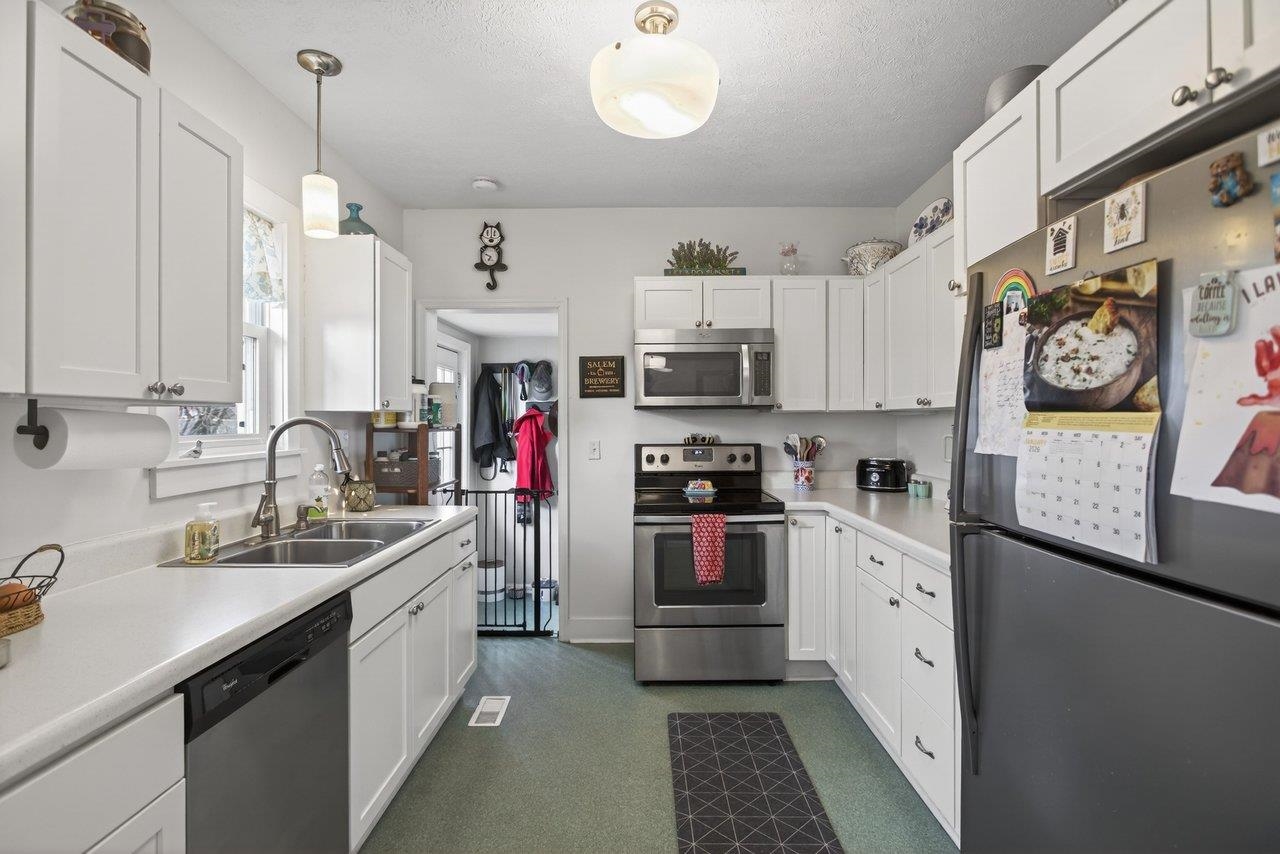 211 SECOND ST, SHENANDOAH, Virginia 22849, 2 Bedrooms Bedrooms, ,1 BathroomBathrooms,Residential,211 SECOND ST,672908 MLS # 672908 211 SECOND ST, SHENANDOAH, Virginia 22849, 2 Bedrooms Bedrooms, ,1 BathroomBathrooms,Residential,211 SECOND ST,672908 MLS # 672908