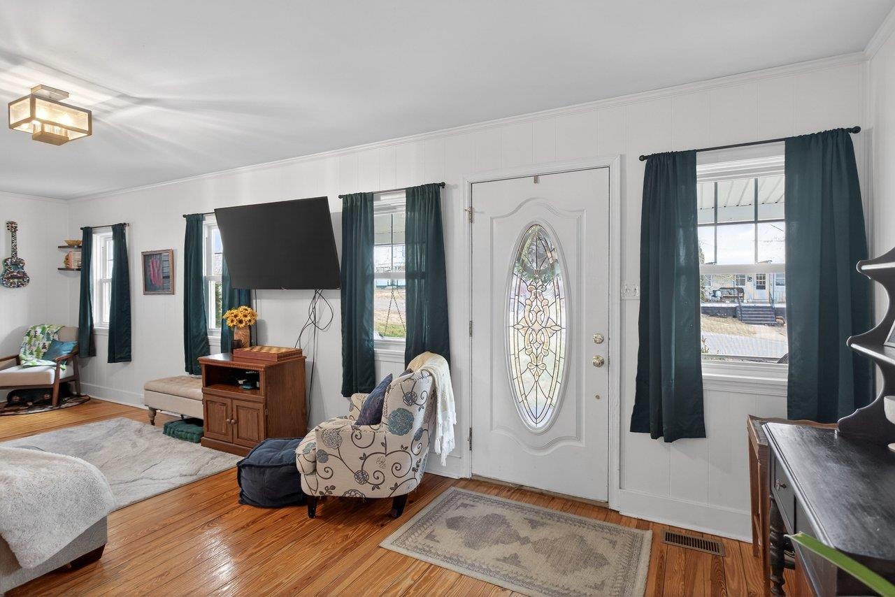 211 SECOND ST, SHENANDOAH, Virginia 22849, 2 Bedrooms Bedrooms, ,1 BathroomBathrooms,Residential,211 SECOND ST,672908 MLS # 672908 211 SECOND ST, SHENANDOAH, Virginia 22849, 2 Bedrooms Bedrooms, ,1 BathroomBathrooms,Residential,211 SECOND ST,672908 MLS # 672908