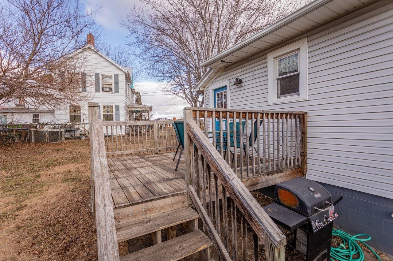 211 SECOND ST, SHENANDOAH, Virginia 22849, 2 Bedrooms Bedrooms, ,1 BathroomBathrooms,Residential,211 SECOND ST,672908 MLS # 672908 211 SECOND ST, SHENANDOAH, Virginia 22849, 2 Bedrooms Bedrooms, ,1 BathroomBathrooms,Residential,211 SECOND ST,672908 MLS # 672908