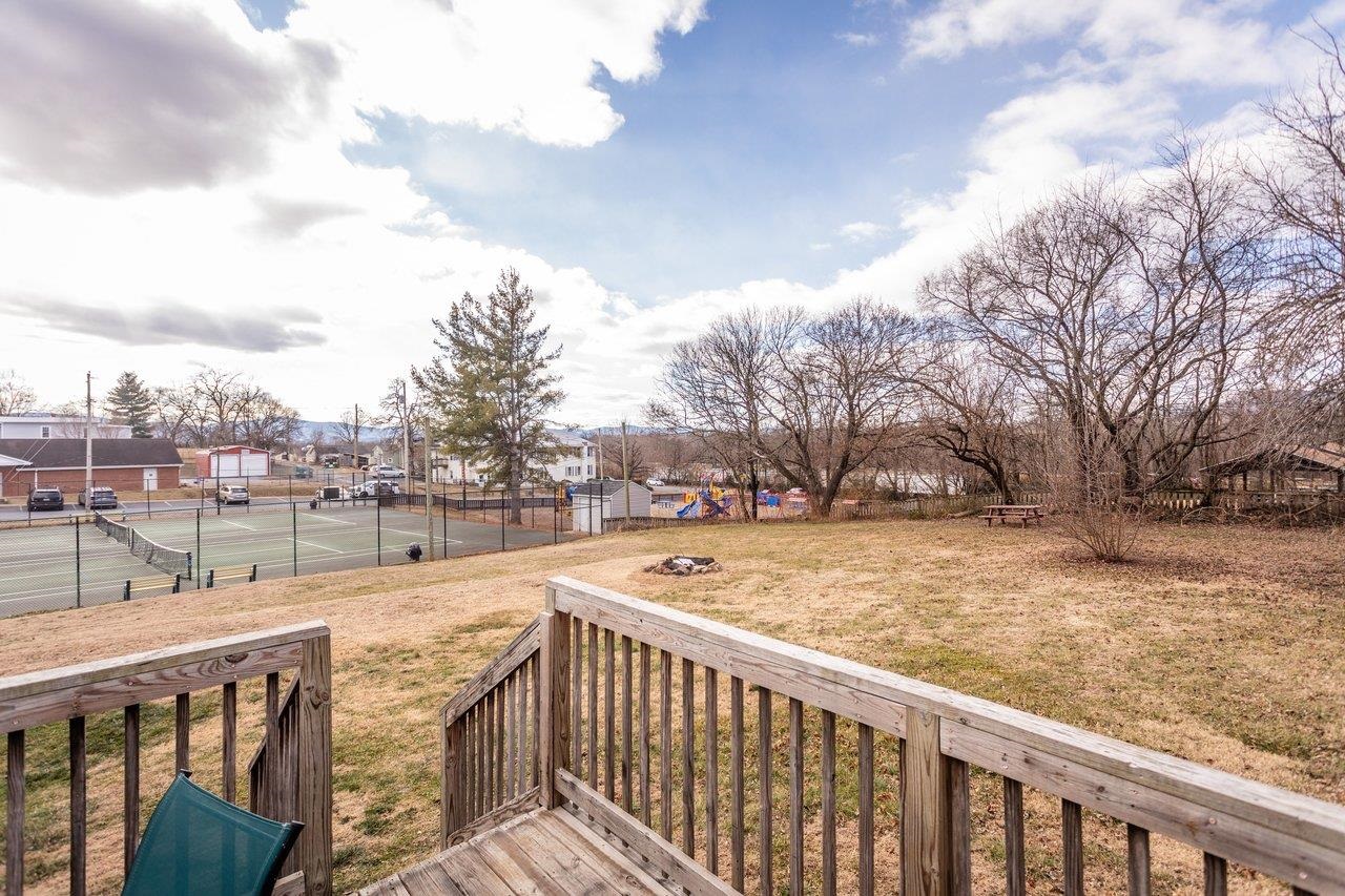 211 SECOND ST, SHENANDOAH, Virginia 22849, 2 Bedrooms Bedrooms, ,1 BathroomBathrooms,Residential,211 SECOND ST,672908 MLS # 672908 211 SECOND ST, SHENANDOAH, Virginia 22849, 2 Bedrooms Bedrooms, ,1 BathroomBathrooms,Residential,211 SECOND ST,672908 MLS # 672908