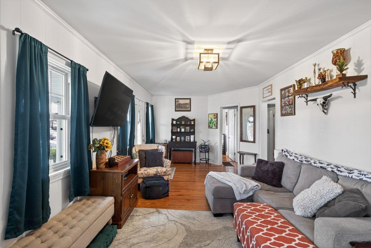 211 SECOND ST, SHENANDOAH, Virginia 22849, 2 Bedrooms Bedrooms, ,1 BathroomBathrooms,Residential,211 SECOND ST,672908 MLS # 672908 211 SECOND ST, SHENANDOAH, Virginia 22849, 2 Bedrooms Bedrooms, ,1 BathroomBathrooms,Residential,211 SECOND ST,672908 MLS # 672908