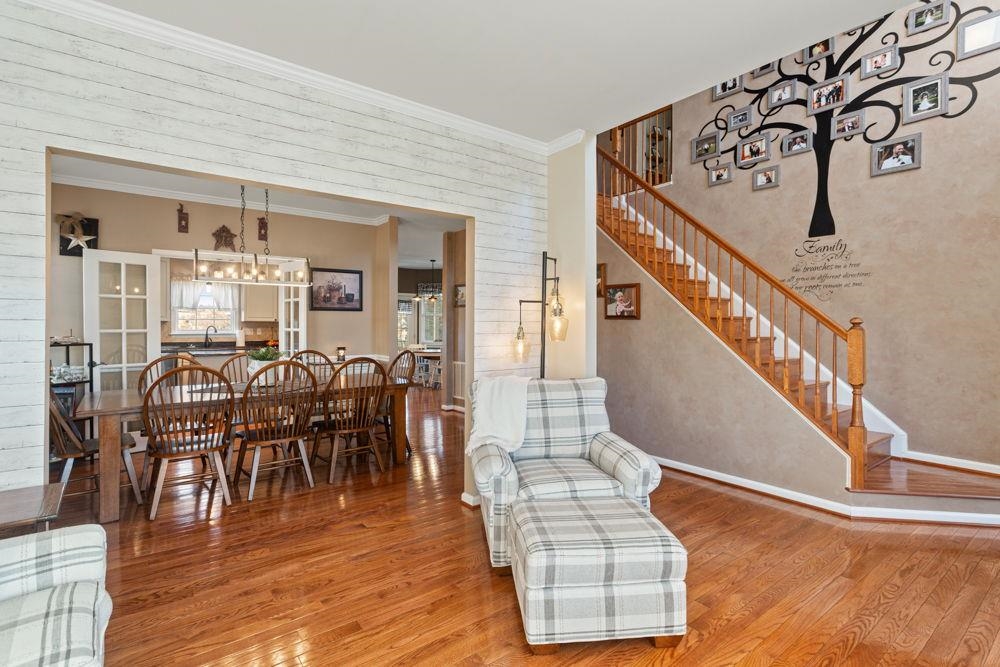 209 BUCHANAN DR, BROADWAY, Virginia 22815, 5 Bedrooms Bedrooms, ,3 BathroomsBathrooms,Residential,209 BUCHANAN DR,672909 MLS # 672909