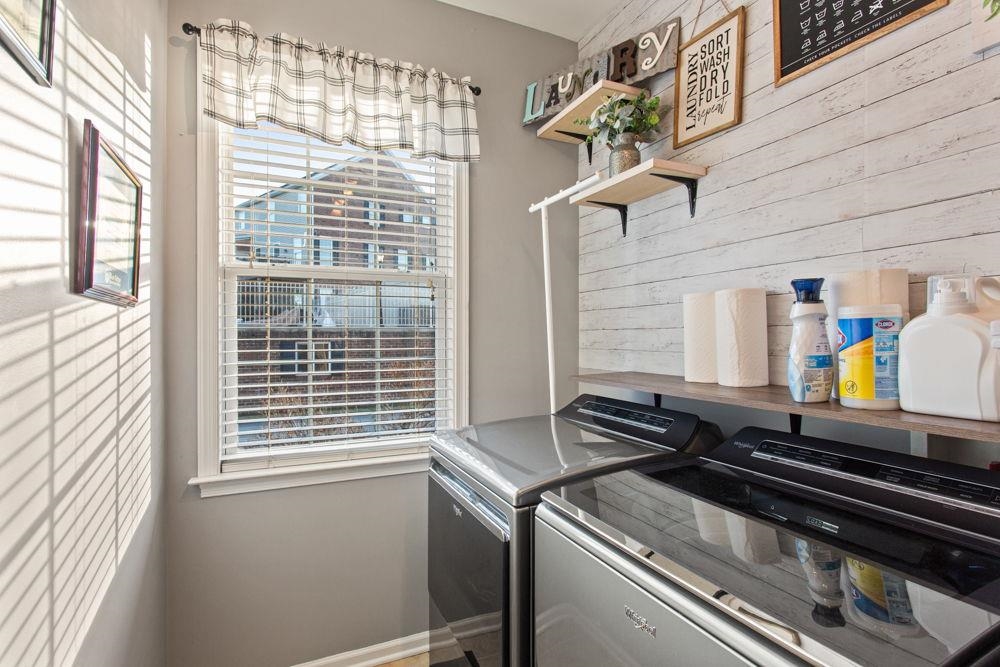 209 BUCHANAN DR, BROADWAY, Virginia 22815, 5 Bedrooms Bedrooms, ,3 BathroomsBathrooms,Residential,209 BUCHANAN DR,672909 MLS # 672909