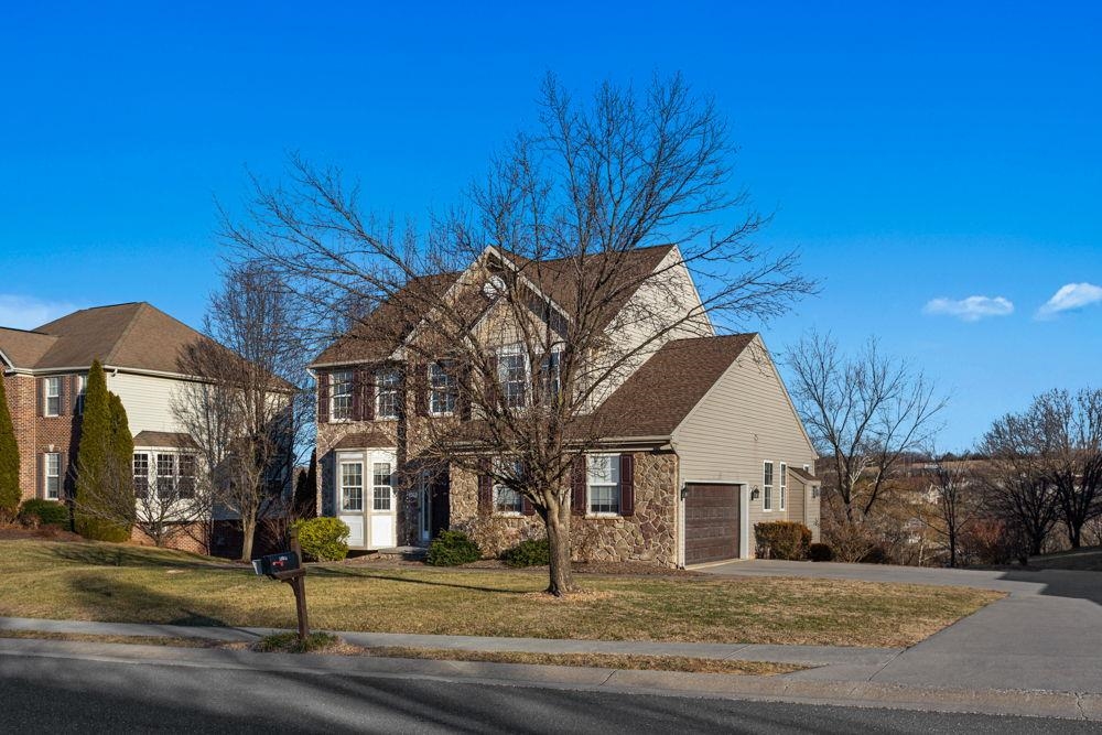 209 BUCHANAN DR, BROADWAY, Virginia 22815, 5 Bedrooms Bedrooms, ,3 BathroomsBathrooms,Residential,209 BUCHANAN DR,672909 MLS # 672909