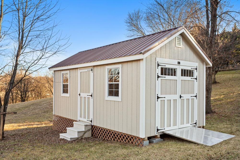 209 BUCHANAN DR, BROADWAY, Virginia 22815, 5 Bedrooms Bedrooms, ,3 BathroomsBathrooms,Residential,209 BUCHANAN DR,672909 MLS # 672909