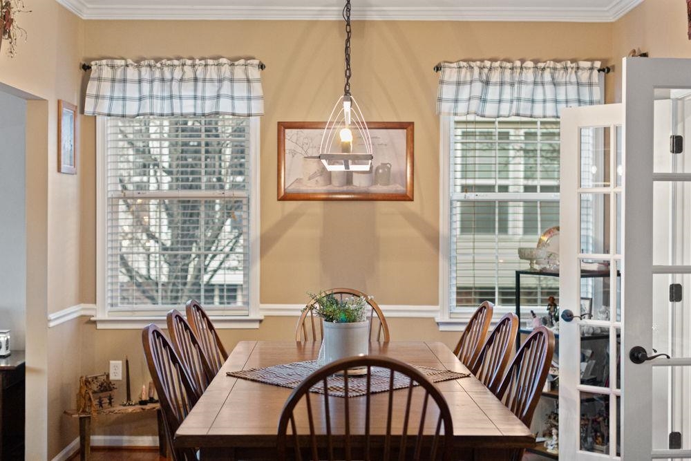 209 BUCHANAN DR, BROADWAY, Virginia 22815, 5 Bedrooms Bedrooms, ,3 BathroomsBathrooms,Residential,209 BUCHANAN DR,672909 MLS # 672909