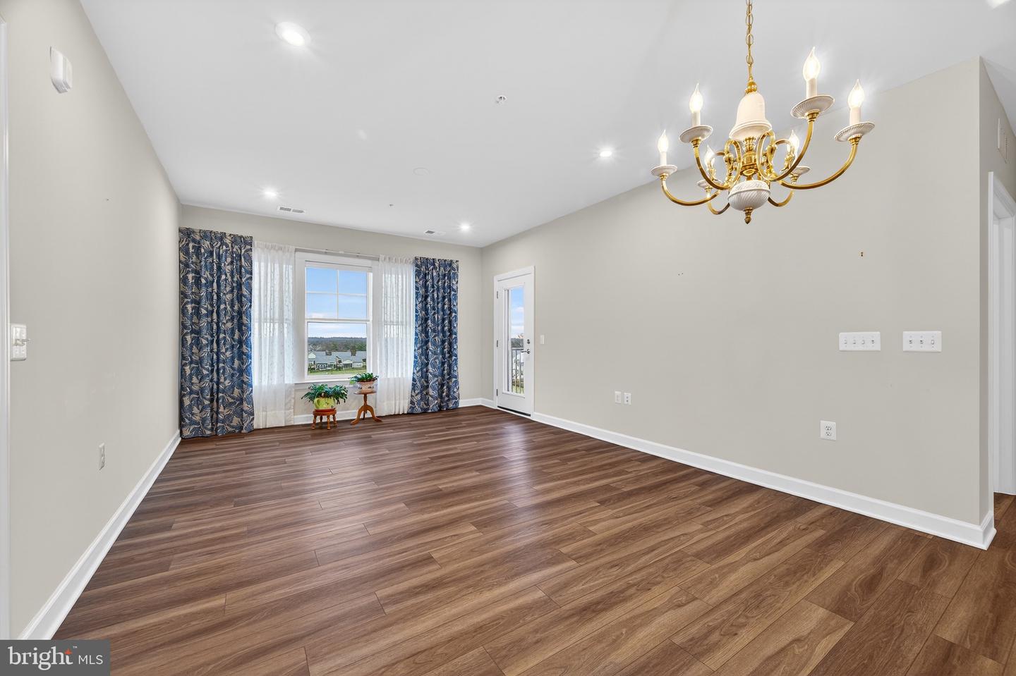 21630 HAWKSBILL HIGH CIR #403, STERLING, Virginia 20164, 2 Bedrooms Bedrooms, ,2 BathroomsBathrooms,Residential,For sale,21630 HAWKSBILL HIGH CIR #403,VALO2111258 MLS # VALO2111258