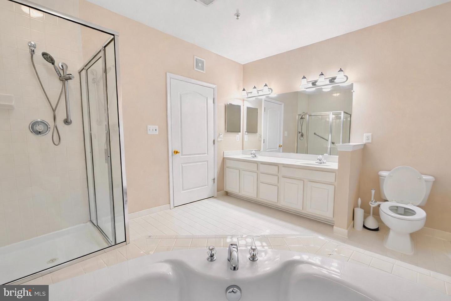 9710 HANDERSON PL #207, MANASSAS PARK, Virginia 20111, 2 Bedrooms Bedrooms, 8 Rooms Rooms,2 BathroomsBathrooms,Residential,For sale,9710 HANDERSON PL #207,VAMP2003570 MLS # VAMP2003570