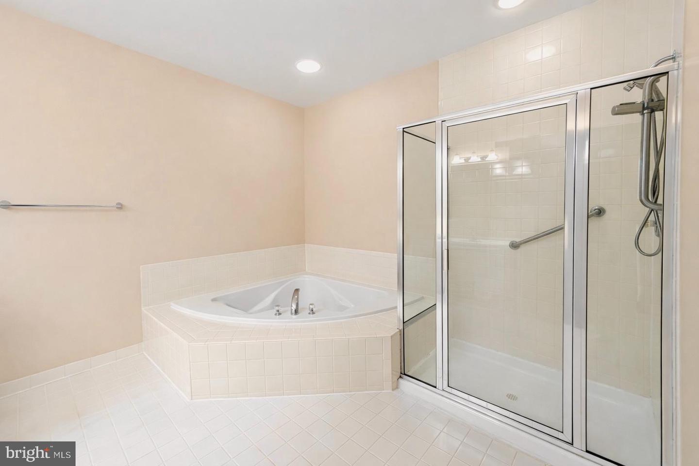 9710 HANDERSON PL #207, MANASSAS PARK, Virginia 20111, 2 Bedrooms Bedrooms, 8 Rooms Rooms,2 BathroomsBathrooms,Residential,For sale,9710 HANDERSON PL #207,VAMP2003570 MLS # VAMP2003570