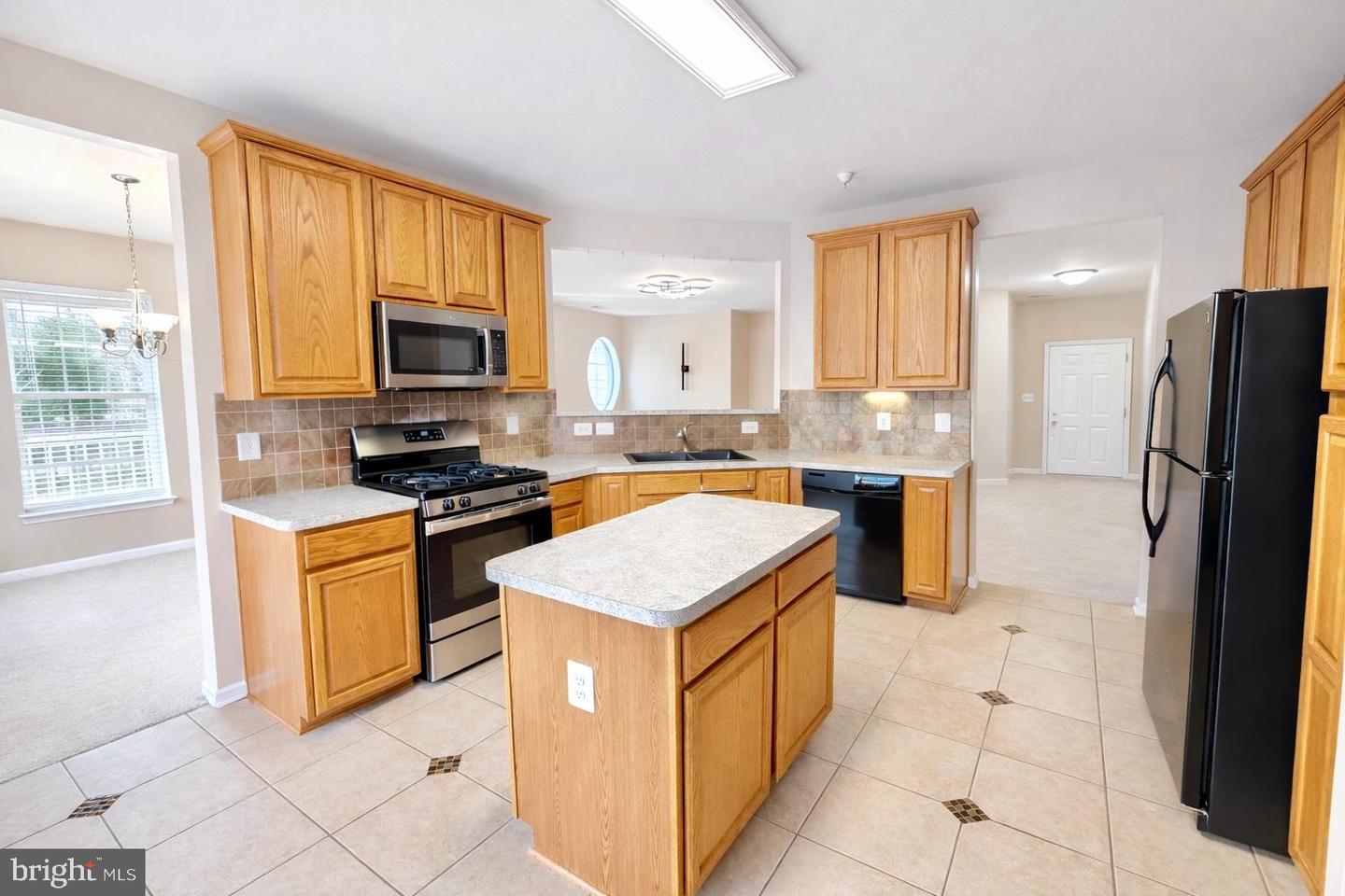 9710 HANDERSON PL #207, MANASSAS PARK, Virginia 20111, 2 Bedrooms Bedrooms, 8 Rooms Rooms,2 BathroomsBathrooms,Residential,For sale,9710 HANDERSON PL #207,VAMP2003570 MLS # VAMP2003570