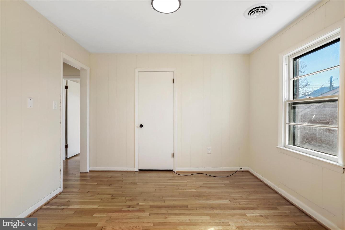 373 WALTON ST, STRASBURG, Virginia 22657, 3 Bedrooms Bedrooms, 7 Rooms Rooms,1 BathroomBathrooms,Residential,For sale,373 WALTON ST,VASH2013370 MLS # VASH2013370