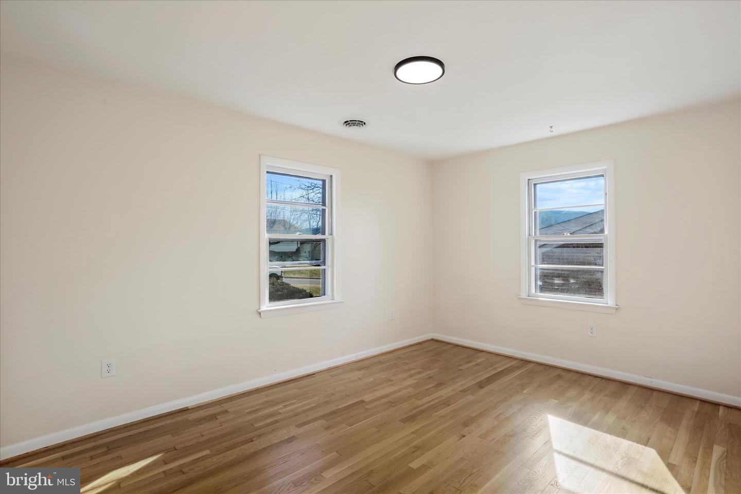 373 WALTON ST, STRASBURG, Virginia 22657, 3 Bedrooms Bedrooms, 7 Rooms Rooms,1 BathroomBathrooms,Residential,For sale,373 WALTON ST,VASH2013370 MLS # VASH2013370