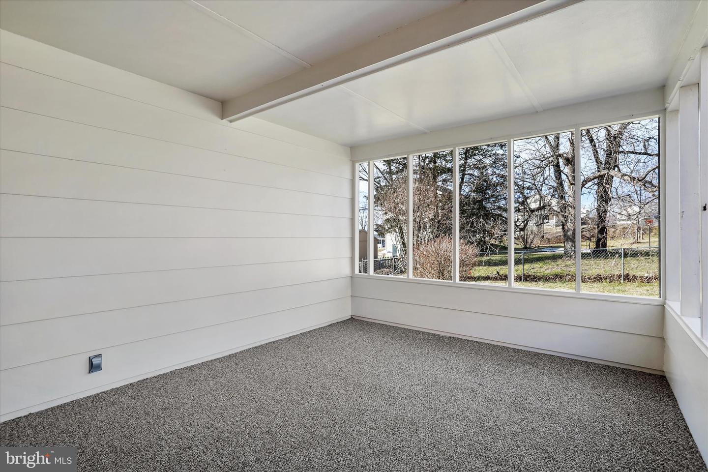 373 WALTON ST, STRASBURG, Virginia 22657, 3 Bedrooms Bedrooms, 7 Rooms Rooms,1 BathroomBathrooms,Residential,For sale,373 WALTON ST,VASH2013370 MLS # VASH2013370