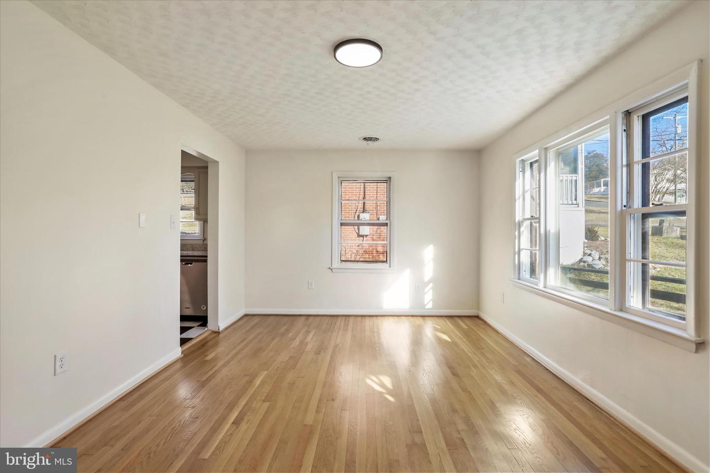 373 WALTON ST, STRASBURG, Virginia 22657, 3 Bedrooms Bedrooms, 7 Rooms Rooms,1 BathroomBathrooms,Residential,For sale,373 WALTON ST,VASH2013370 MLS # VASH2013370