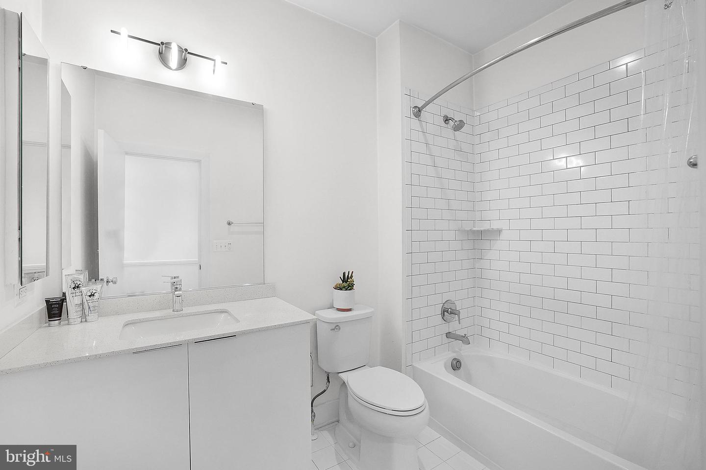 5541 SOUTH DAKOTA AVE NE, WASHINGTON, District Of Columbia 20011, 2 Bedrooms Bedrooms, 2 Rooms Rooms,1 BathroomBathrooms,Residential,For sale,5541 SOUTH DAKOTA AVE NE,DCDC2242764 MLS # DCDC2242764