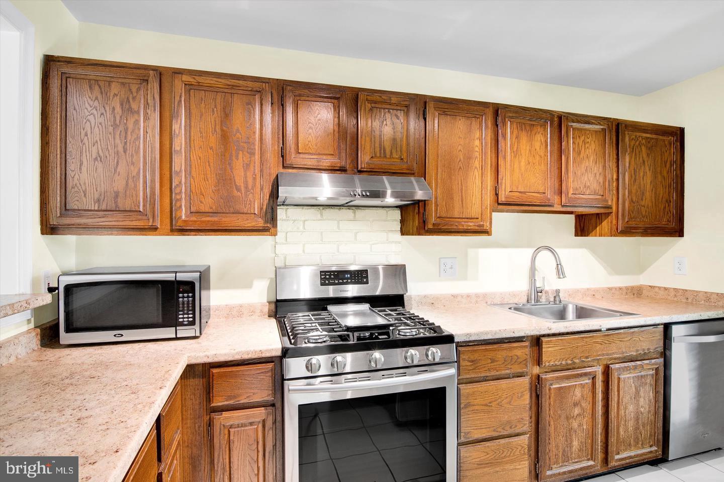 12098 CARDAMOM DR #12098, WOODBRIDGE, Virginia 22192, 1 Bedroom Bedrooms, ,1 BathroomBathrooms,Residential,For sale,12098 CARDAMOM DR #12098,VAPW2111198 MLS # VAPW2111198