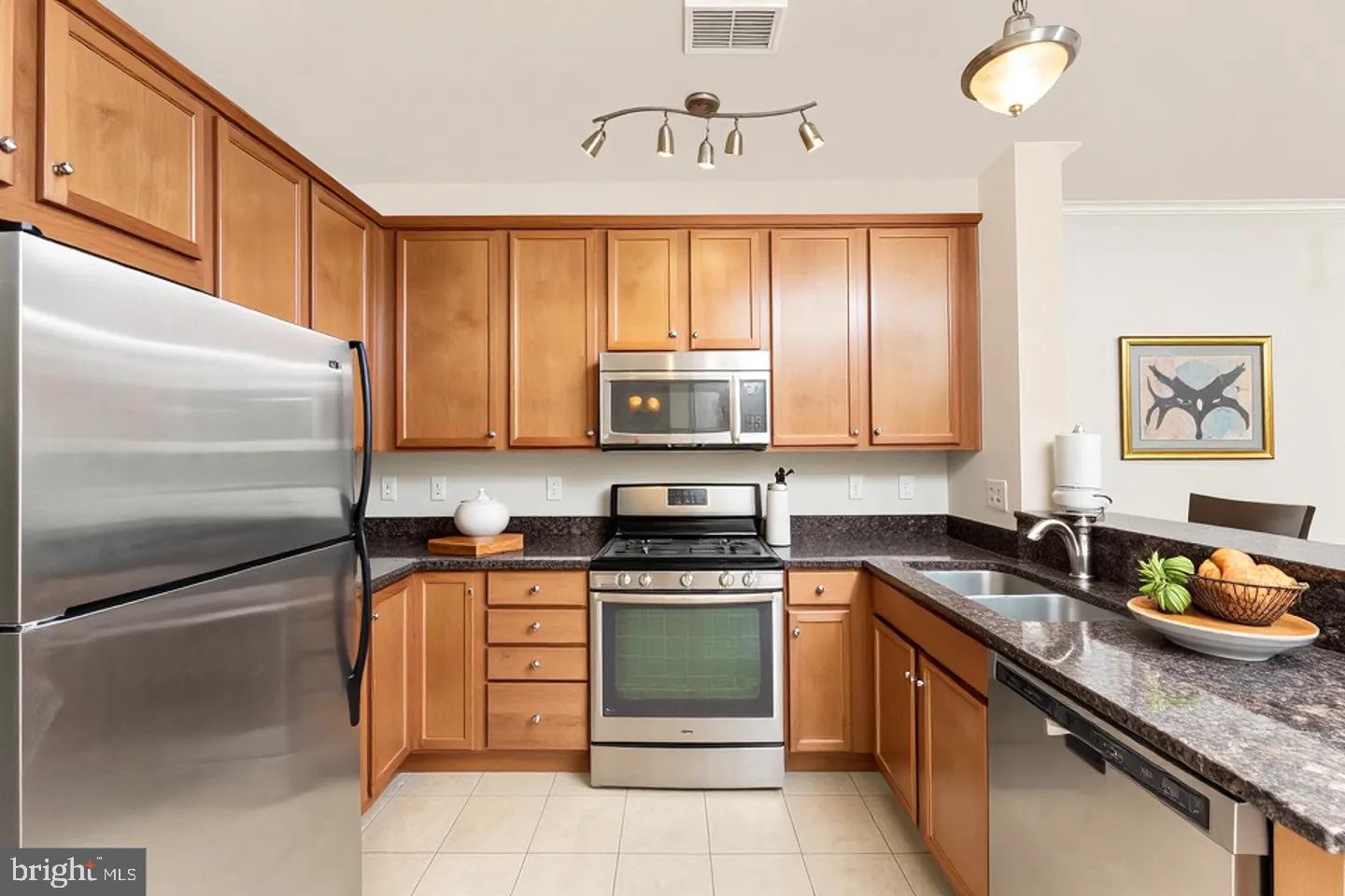 15250 TORBAY WAY, WOODBRIDGE, Virginia 22191, 2 Bedrooms Bedrooms, ,2 BathroomsBathrooms,Residential,For sale,15250 TORBAY WAY,VAPW2111240 MLS # VAPW2111240