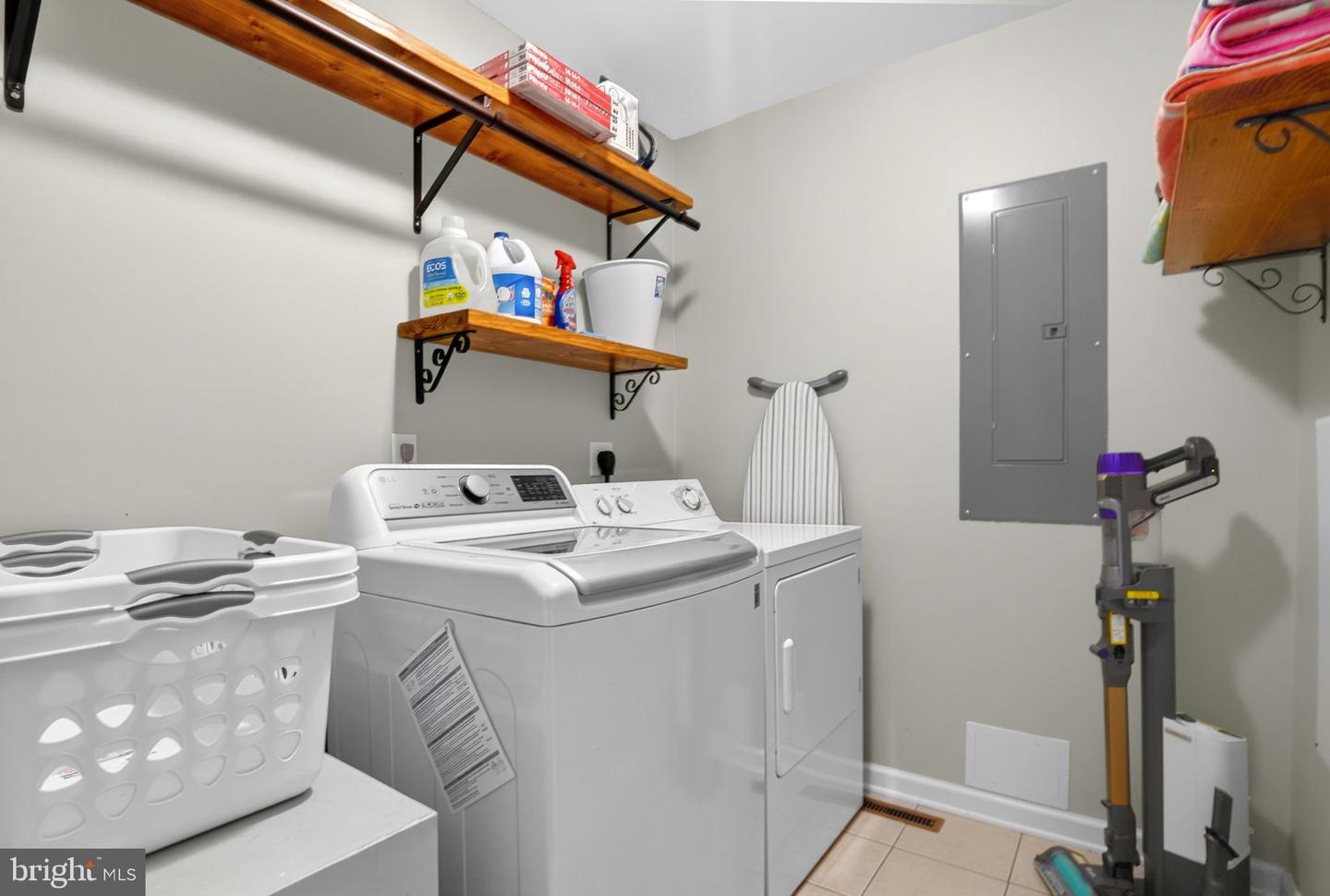 37420 DRIFTWOOD DR, GREENBACKVILLE, Virginia 23356, 3 Bedrooms Bedrooms, ,2 BathroomsBathrooms,Residential,For sale,37420 DRIFTWOOD DR,VAAC2002574 MLS # VAAC2002574