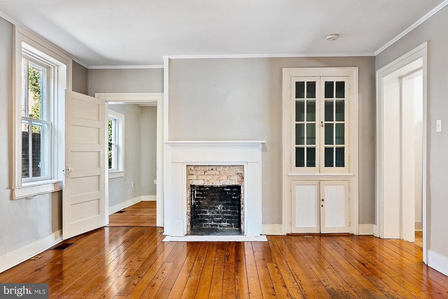 132 AMHERST ST, WINCHESTER, Virginia 22601, 4 Bedrooms Bedrooms, ,3 BathroomsBathrooms,Residential,For sale,132 AMHERST ST,VAWI2009872 MLS # VAWI2009872