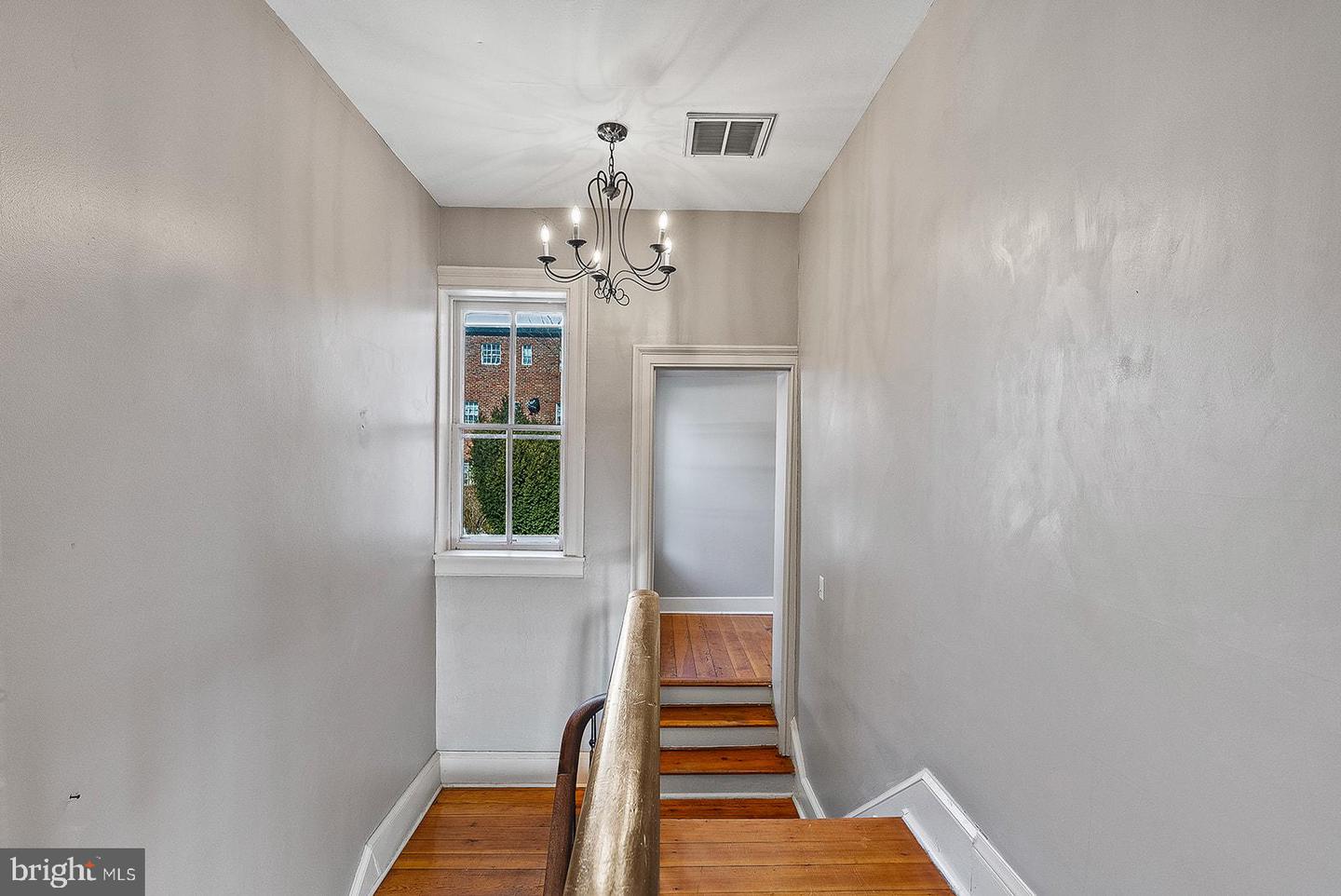 132 AMHERST ST, WINCHESTER, Virginia 22601, 4 Bedrooms Bedrooms, ,3 BathroomsBathrooms,Residential,For sale,132 AMHERST ST,VAWI2009872 MLS # VAWI2009872