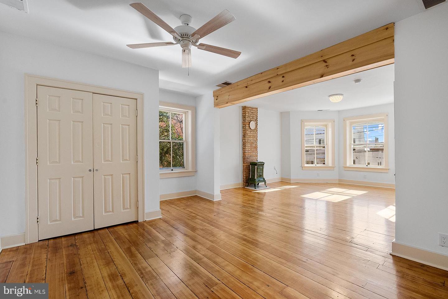 132 AMHERST ST, WINCHESTER, Virginia 22601, 4 Bedrooms Bedrooms, ,3 BathroomsBathrooms,Residential,For sale,132 AMHERST ST,VAWI2009872 MLS # VAWI2009872