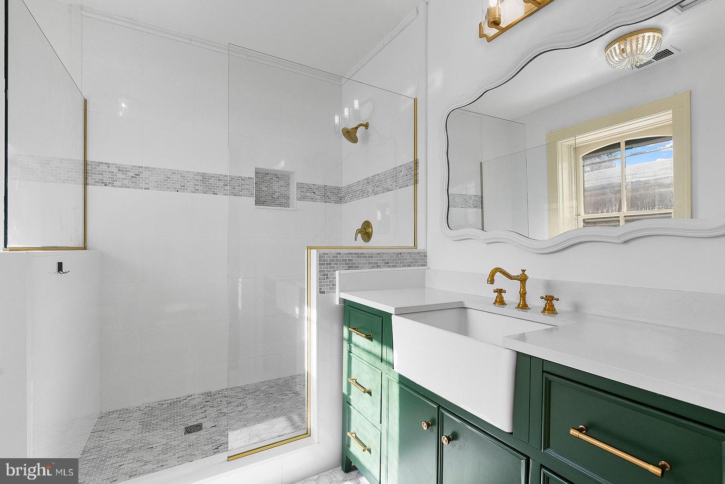 132 AMHERST ST, WINCHESTER, Virginia 22601, 4 Bedrooms Bedrooms, ,3 BathroomsBathrooms,Residential,For sale,132 AMHERST ST,VAWI2009872 MLS # VAWI2009872