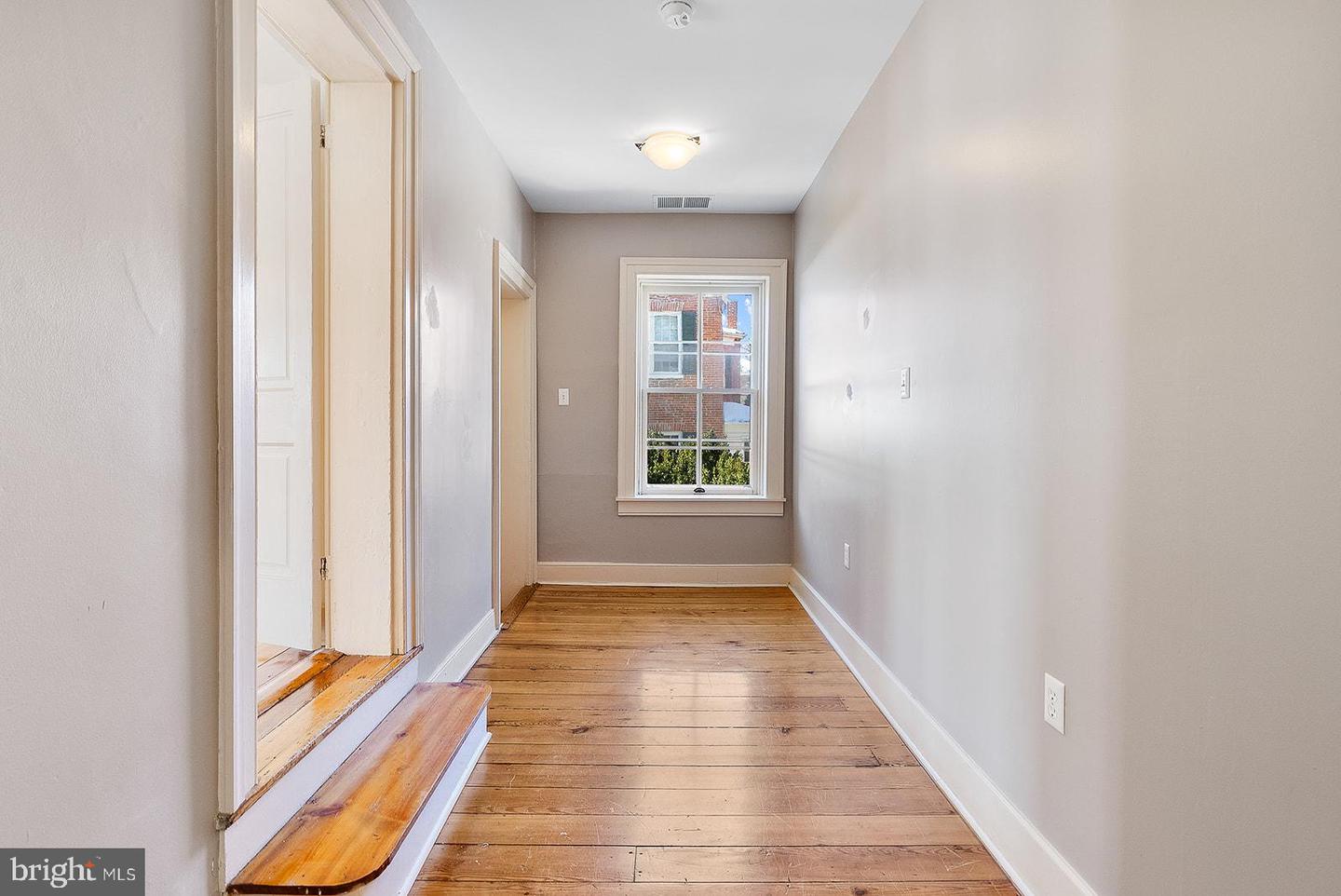 132 AMHERST ST, WINCHESTER, Virginia 22601, 4 Bedrooms Bedrooms, ,3 BathroomsBathrooms,Residential,For sale,132 AMHERST ST,VAWI2009872 MLS # VAWI2009872