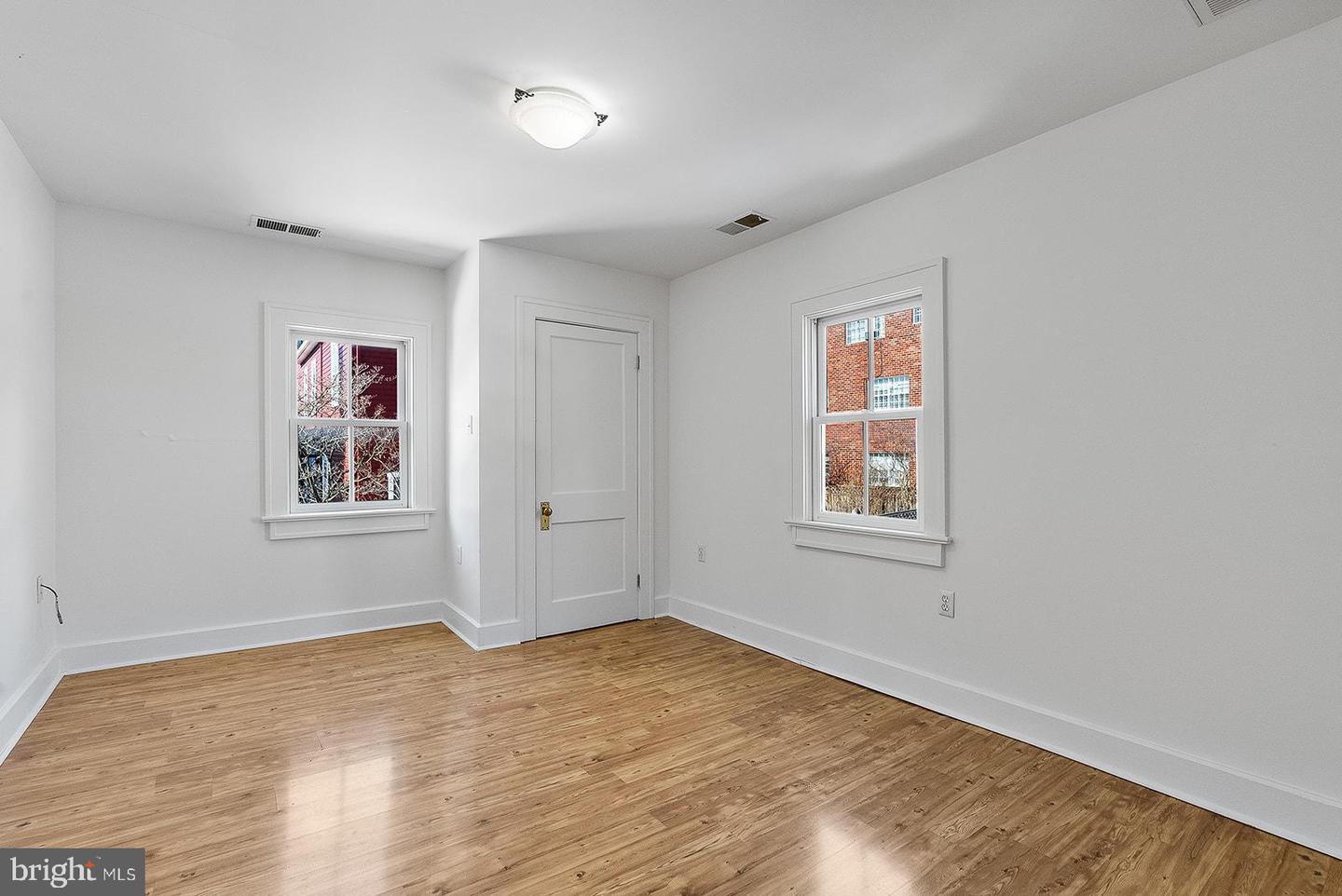 132 AMHERST ST, WINCHESTER, Virginia 22601, 4 Bedrooms Bedrooms, ,3 BathroomsBathrooms,Residential,For sale,132 AMHERST ST,VAWI2009872 MLS # VAWI2009872