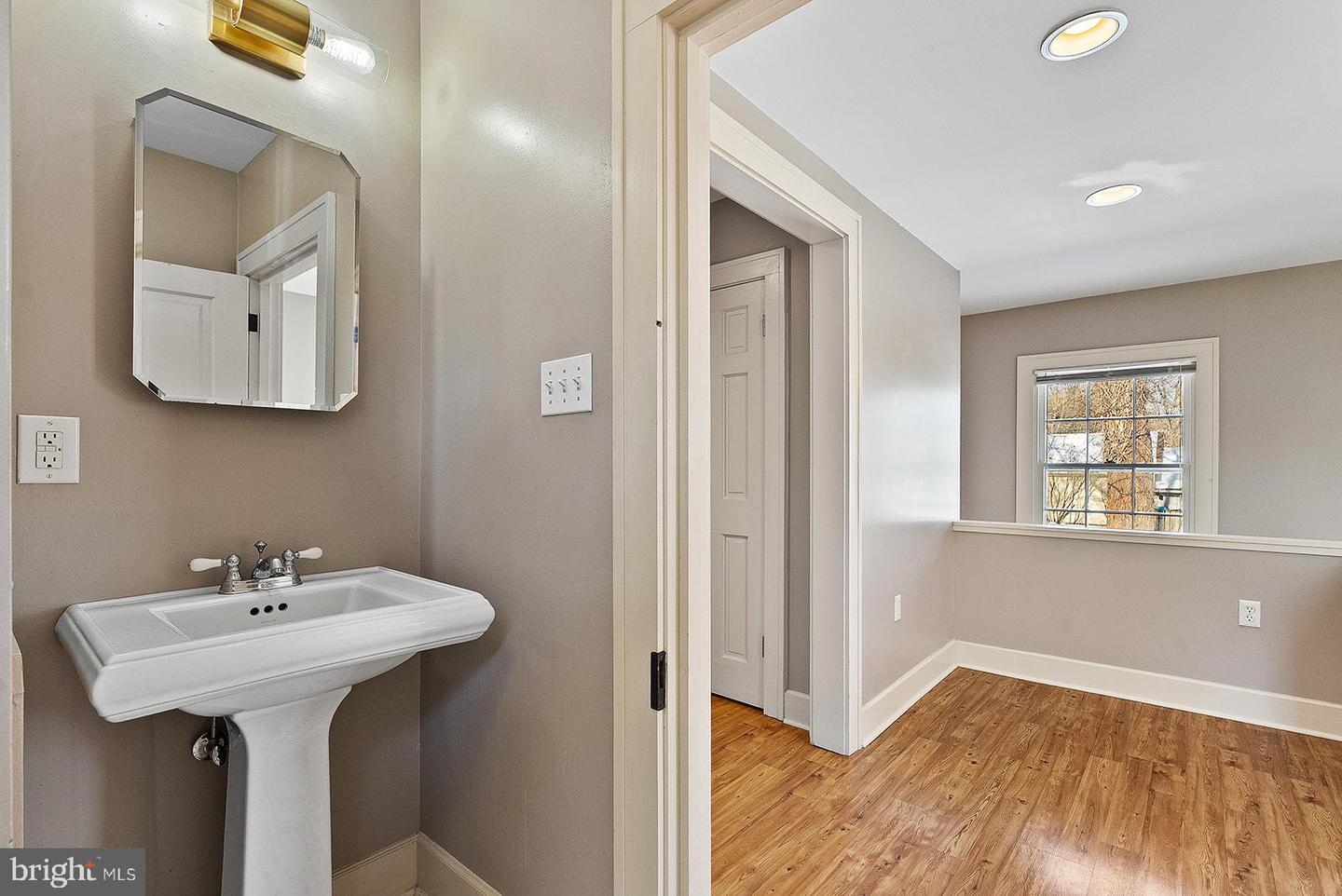 132 AMHERST ST, WINCHESTER, Virginia 22601, 4 Bedrooms Bedrooms, ,3 BathroomsBathrooms,Residential,For sale,132 AMHERST ST,VAWI2009872 MLS # VAWI2009872