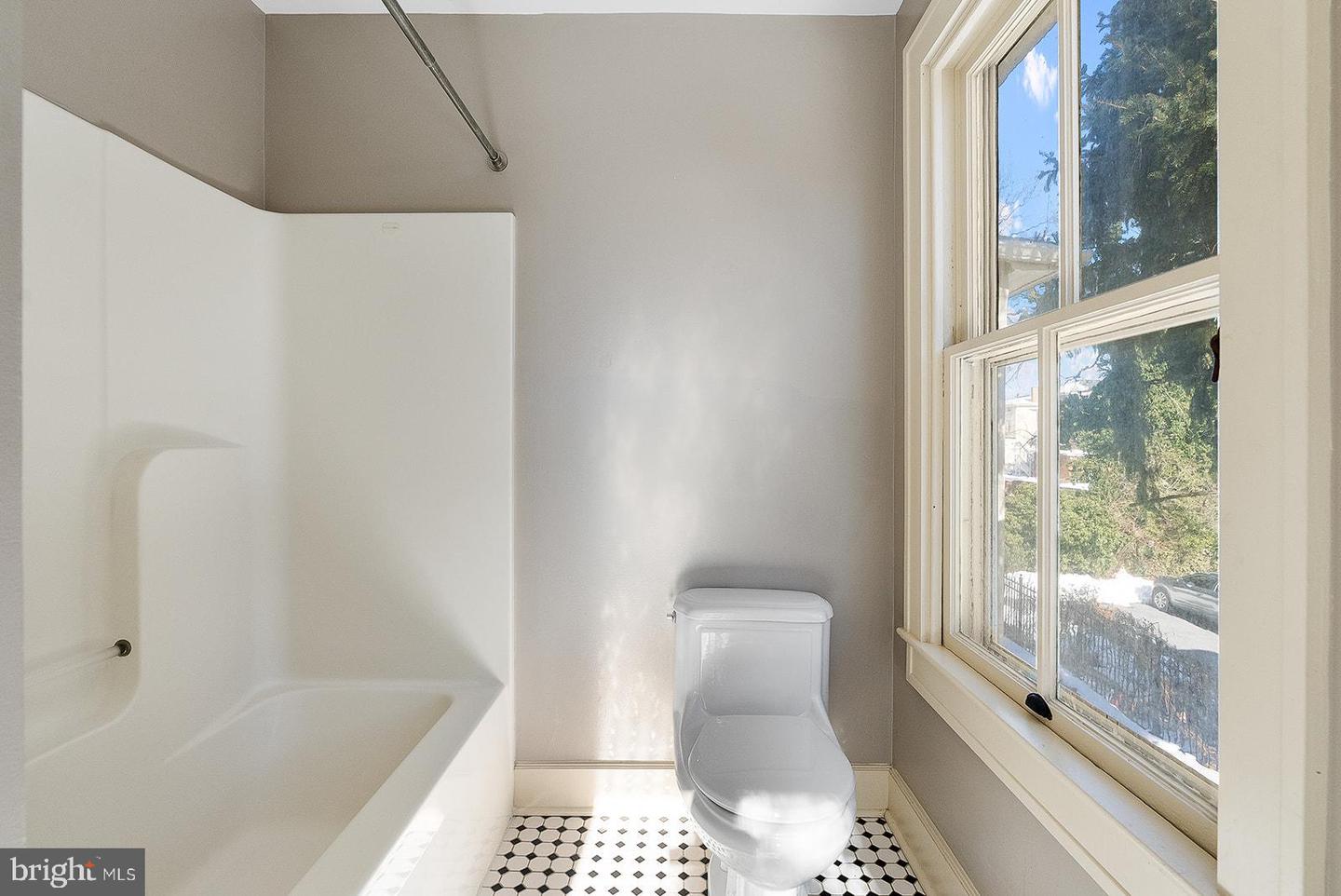 132 AMHERST ST, WINCHESTER, Virginia 22601, 4 Bedrooms Bedrooms, ,3 BathroomsBathrooms,Residential,For sale,132 AMHERST ST,VAWI2009872 MLS # VAWI2009872