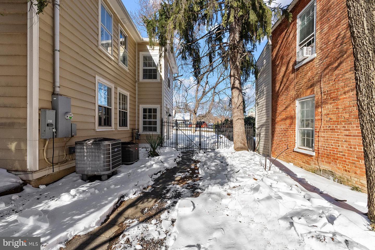 132 AMHERST ST, WINCHESTER, Virginia 22601, 4 Bedrooms Bedrooms, ,3 BathroomsBathrooms,Residential,For sale,132 AMHERST ST,VAWI2009872 MLS # VAWI2009872