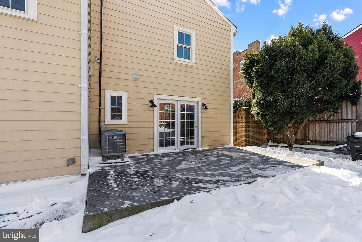 132 AMHERST ST, WINCHESTER, Virginia 22601, 4 Bedrooms Bedrooms, ,3 BathroomsBathrooms,Residential,For sale,132 AMHERST ST,VAWI2009872 MLS # VAWI2009872