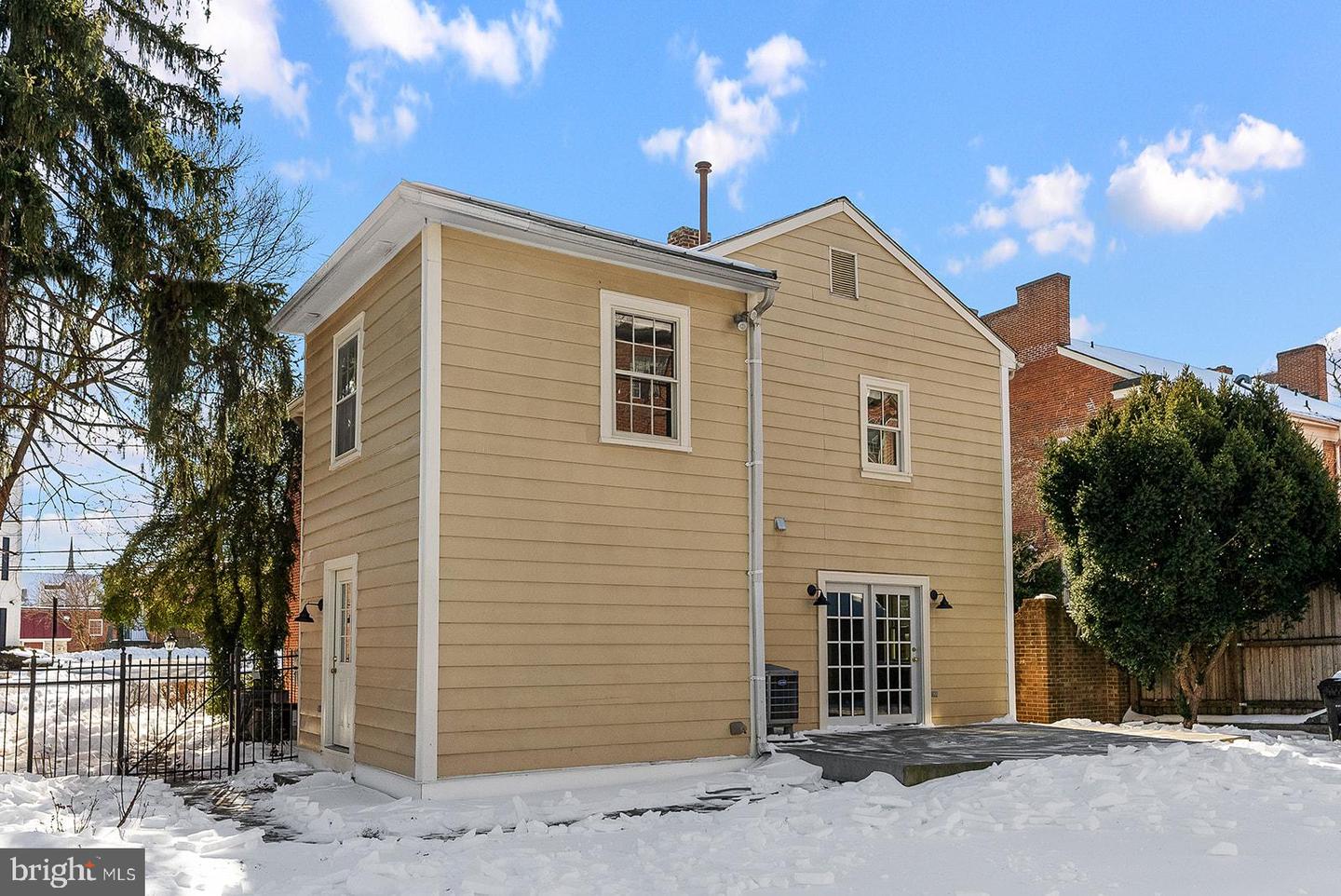 132 AMHERST ST, WINCHESTER, Virginia 22601, 4 Bedrooms Bedrooms, ,3 BathroomsBathrooms,Residential,For sale,132 AMHERST ST,VAWI2009872 MLS # VAWI2009872