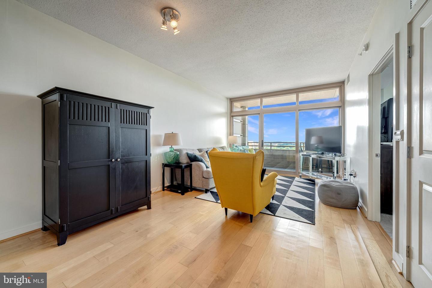 888 N QUINCY ST #2008, ARLINGTON, Virginia 22203, 1 Bedroom Bedrooms, ,1 BathroomBathrooms,Residential,For sale,888 N QUINCY ST #2008,VAAR2068276 MLS # VAAR2068276