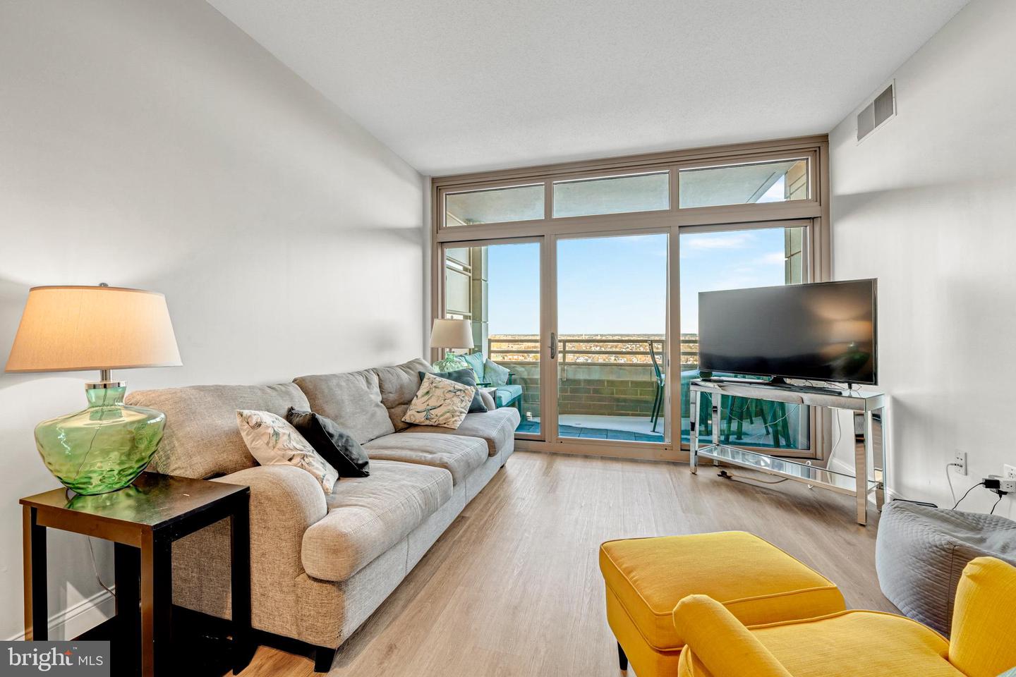 888 N QUINCY ST #2008, ARLINGTON, Virginia 22203, 1 Bedroom Bedrooms, ,1 BathroomBathrooms,Residential,For sale,888 N QUINCY ST #2008,VAAR2068276 MLS # VAAR2068276