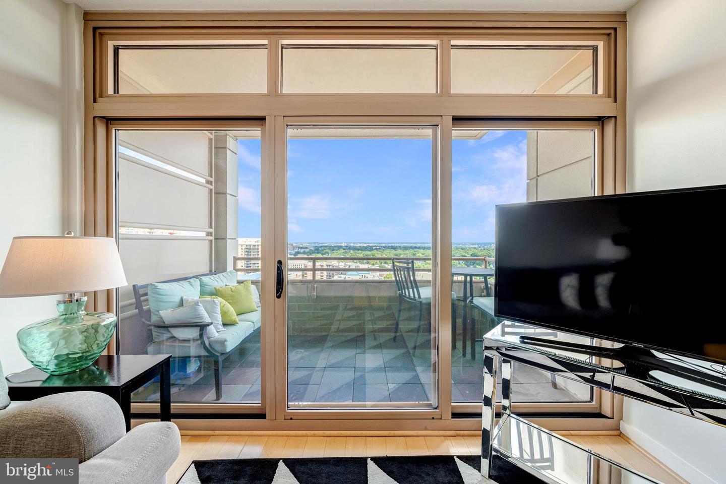 888 N QUINCY ST #2008, ARLINGTON, Virginia 22203, 1 Bedroom Bedrooms, ,1 BathroomBathrooms,Residential,For sale,888 N QUINCY ST #2008,VAAR2068276 MLS # VAAR2068276