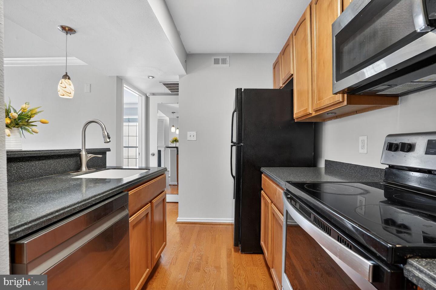 12160 PENDERVIEW LN #1737, FAIRFAX, Virginia 22033, 1 Bedroom Bedrooms, ,1 BathroomBathrooms,Residential,For sale,12160 PENDERVIEW LN #1737,VAFX2288168 MLS # VAFX2288168 12160 PENDERVIEW LN #1737, FAIRFAX, Virginia 22033, 1 Bedroom Bedrooms, ,1 BathroomBathrooms,Residential,For sale,12160 PENDERVIEW LN #1737,VAFX2288168 MLS # VAFX2288168