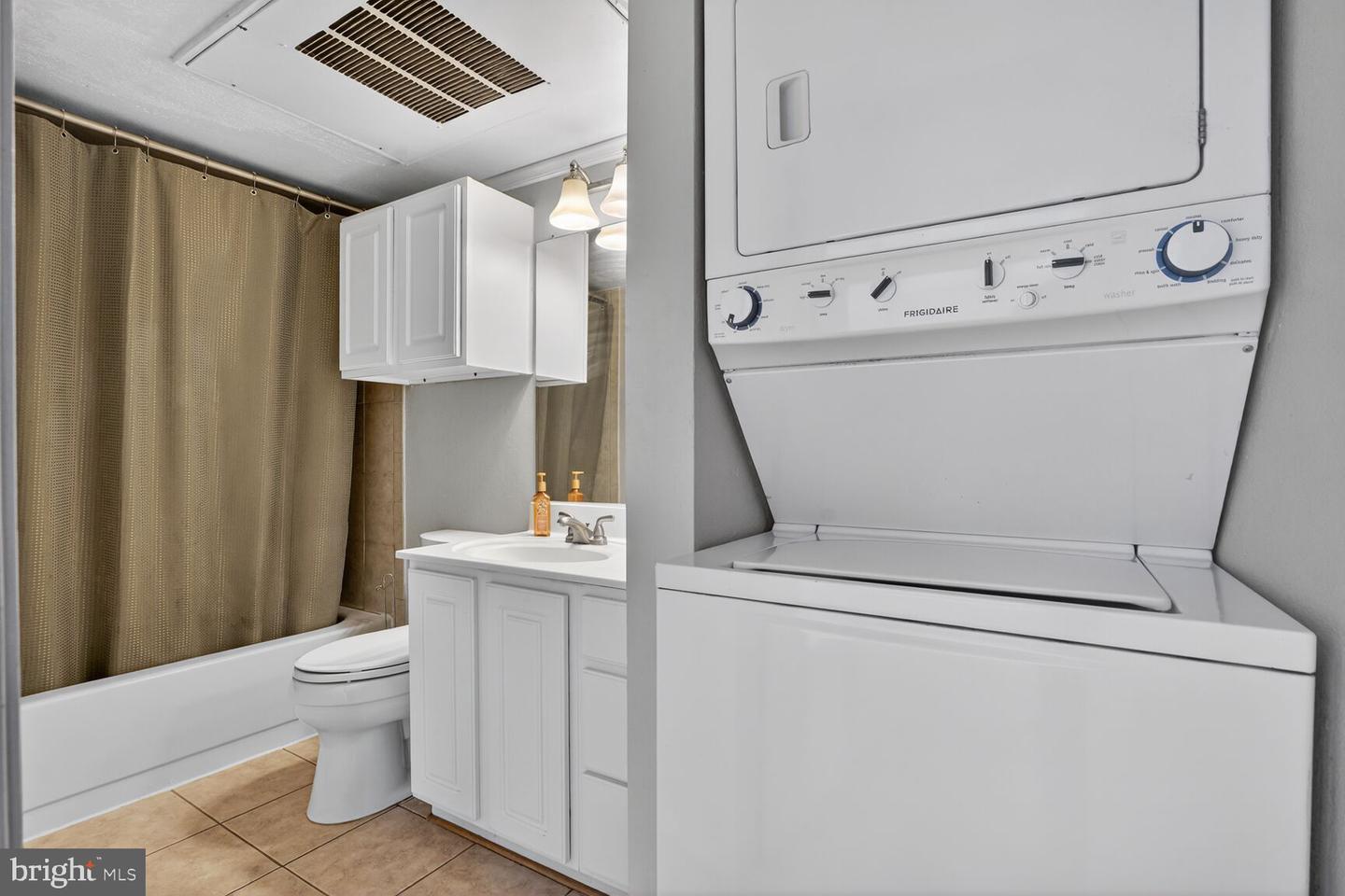 12160 PENDERVIEW LN #1737, FAIRFAX, Virginia 22033, 1 Bedroom Bedrooms, ,1 BathroomBathrooms,Residential,For sale,12160 PENDERVIEW LN #1737,VAFX2288168 MLS # VAFX2288168 12160 PENDERVIEW LN #1737, FAIRFAX, Virginia 22033, 1 Bedroom Bedrooms, ,1 BathroomBathrooms,Residential,For sale,12160 PENDERVIEW LN #1737,VAFX2288168 MLS # VAFX2288168