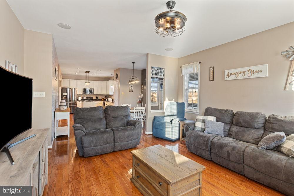 209 BUCHANAN DR, BROADWAY, Virginia 22815, ,Residential,For sale,209 BUCHANAN DR,VARO2002826 MLS # VARO2002826