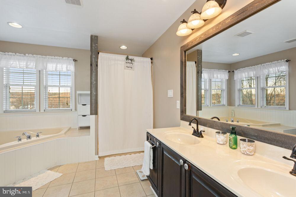 209 BUCHANAN DR, BROADWAY, Virginia 22815, ,Residential,For sale,209 BUCHANAN DR,VARO2002826 MLS # VARO2002826