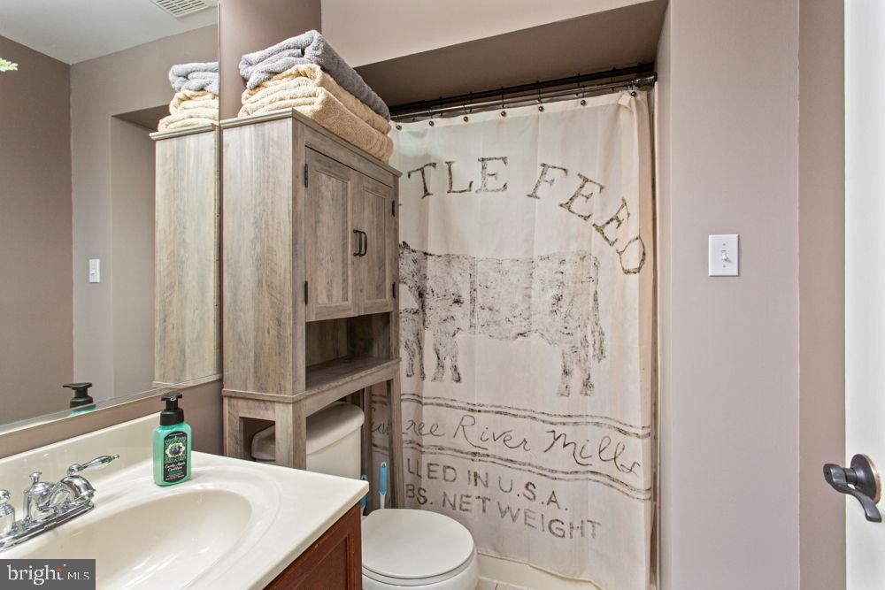 209 BUCHANAN DR, BROADWAY, Virginia 22815, ,Residential,For sale,209 BUCHANAN DR,VARO2002826 MLS # VARO2002826