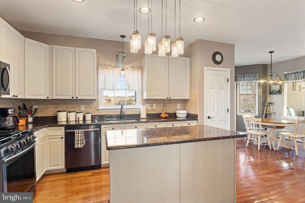 209 BUCHANAN DR, BROADWAY, Virginia 22815, ,Residential,For sale,209 BUCHANAN DR,VARO2002826 MLS # VARO2002826