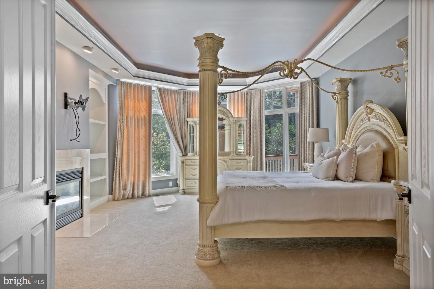 40321 BEACON HILL DR, LEESBURG, Virginia 20176, 5 Bedrooms Bedrooms, ,7 BathroomsBathrooms,Residential,For sale,40321 BEACON HILL DR,VALO2106174 MLS # VALO2106174