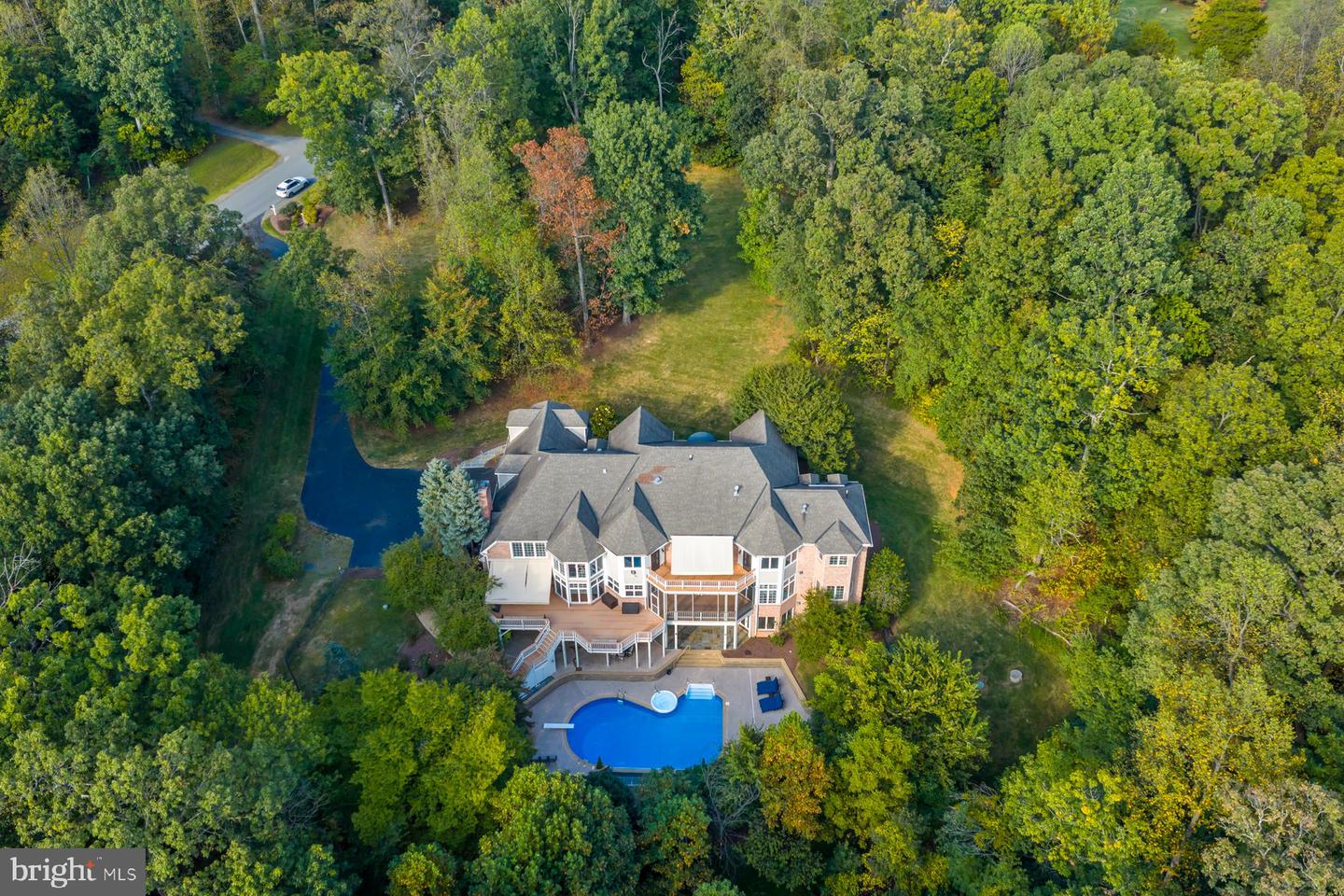 40321 BEACON HILL DR, LEESBURG, Virginia 20176, 5 Bedrooms Bedrooms, ,7 BathroomsBathrooms,Residential,For sale,40321 BEACON HILL DR,VALO2106174 MLS # VALO2106174