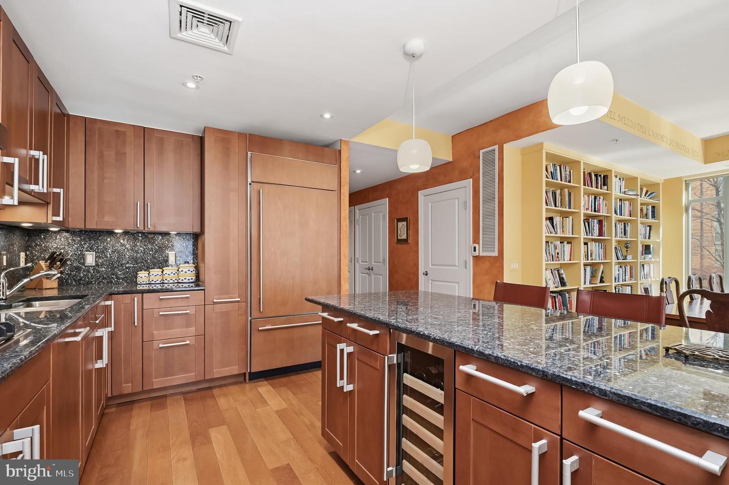 2425 L ST NW #303, WASHINGTON, District Of Columbia 20037, 2 Bedrooms Bedrooms, ,2 BathroomsBathrooms,Residential,For sale,2425 L ST NW #303,DCDC2241692 MLS # DCDC2241692