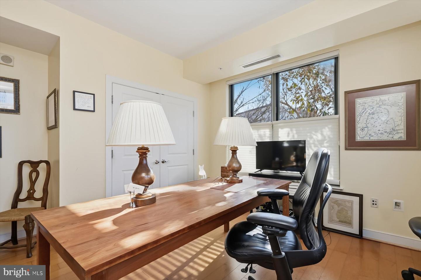 2425 L ST NW #303, WASHINGTON, District Of Columbia 20037, 2 Bedrooms Bedrooms, ,2 BathroomsBathrooms,Residential,For sale,2425 L ST NW #303,DCDC2241692 MLS # DCDC2241692